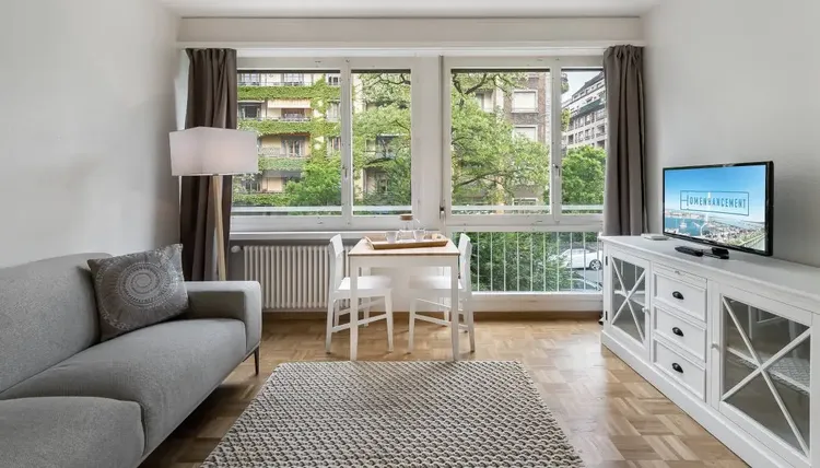 Fantastic and fully furnished studio apartment in Champel, Geneva Interior 1
