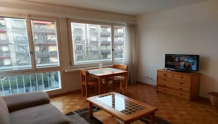 Comfortable and very nice studio apartment in Champel, Geneva Interior 3