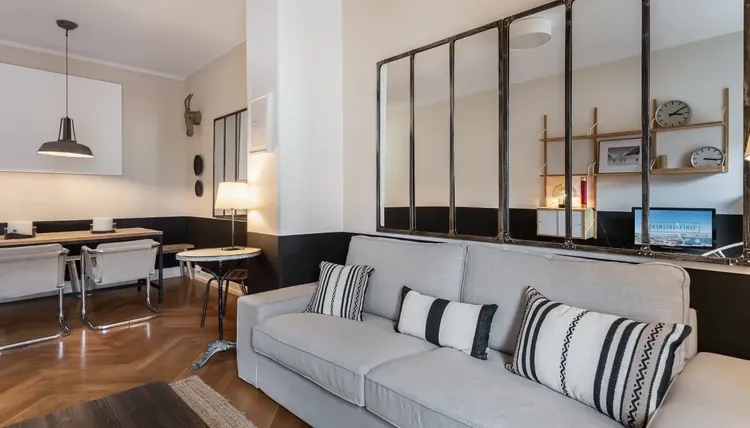 Stylish 1 bedroom apartment in Pâquis, Geneva Interior 2