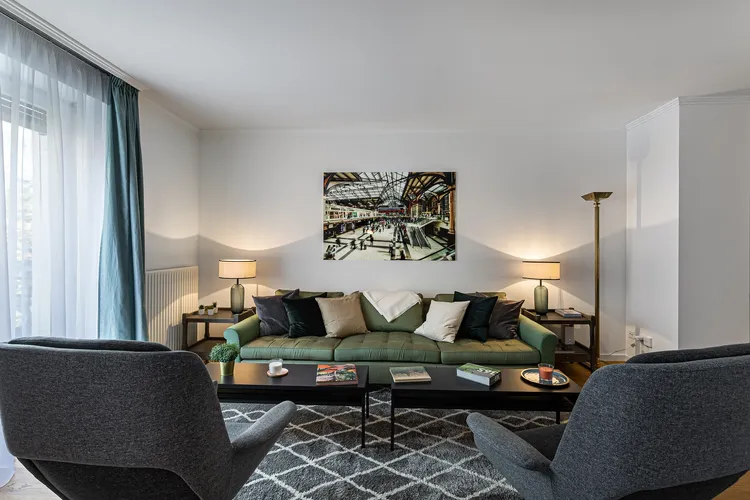 Appartement élégant de deux chambres à coucher à Carouge, Genève Interior 2