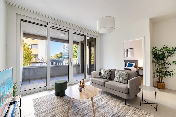 Appartement  1 chambre avec balcon, lumineux et moderne, dans résidence contemporaine, avec cuisine équipée, salle de bain design, et domotique intégrée. Interior 2