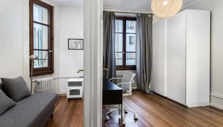 Amazing 1 room apartment in Eaux-Vives, Geneva Interior 4