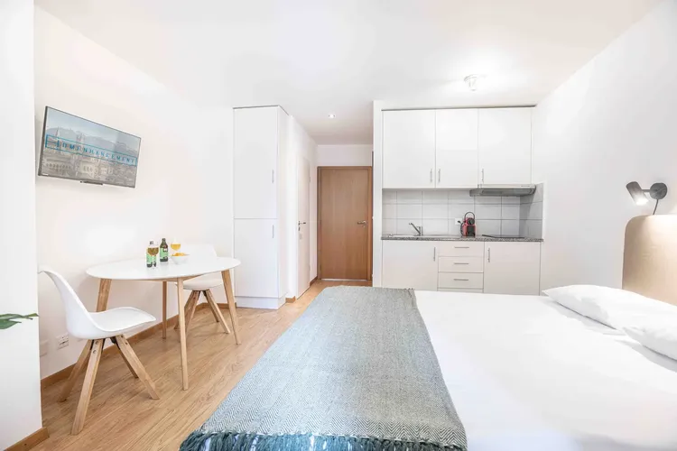 Furnished studio in the heart of Lausanne, ideal for students. Interior 1